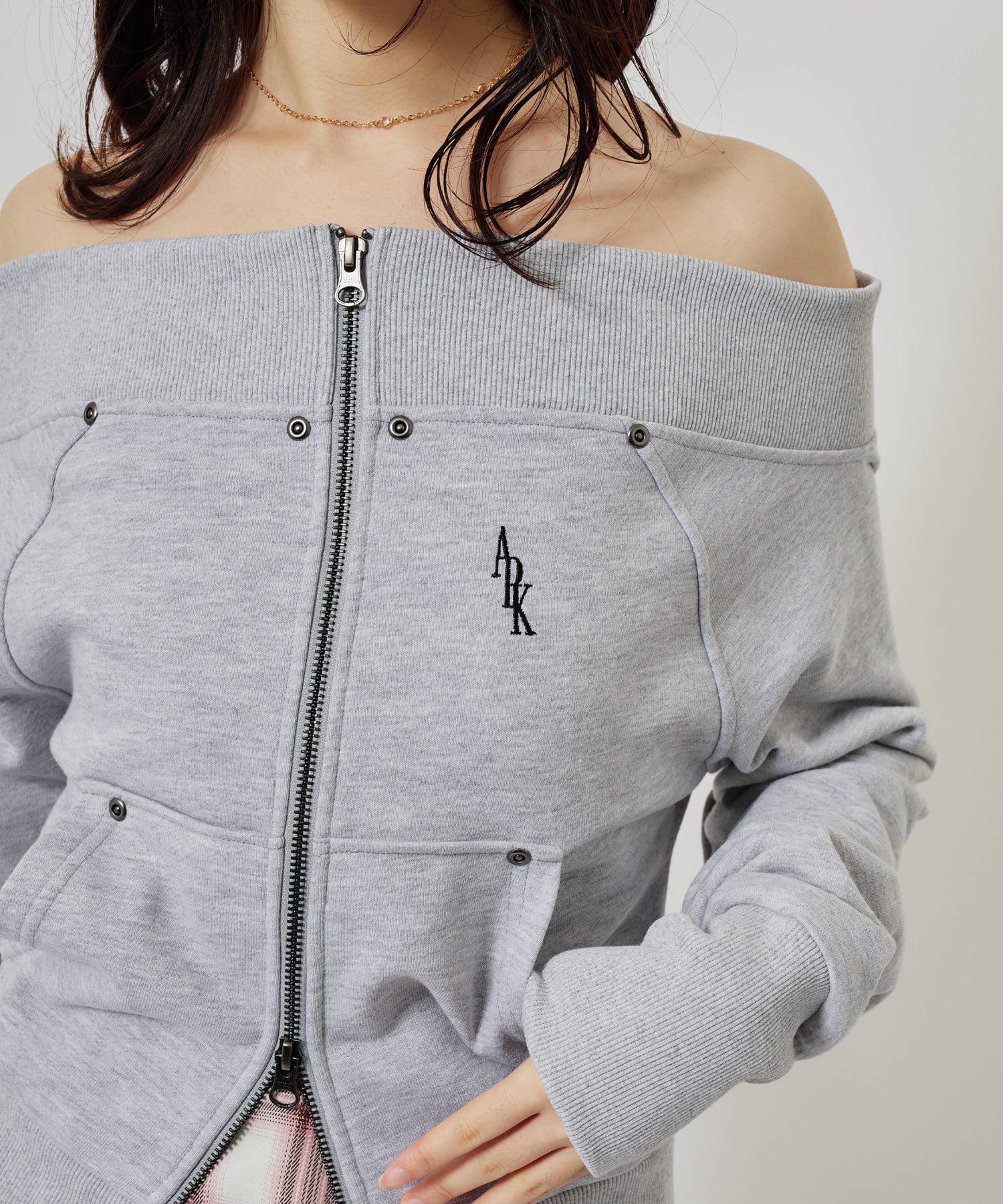 atmos pink Off-shoulder Sweat Zip-up GRAYの画像