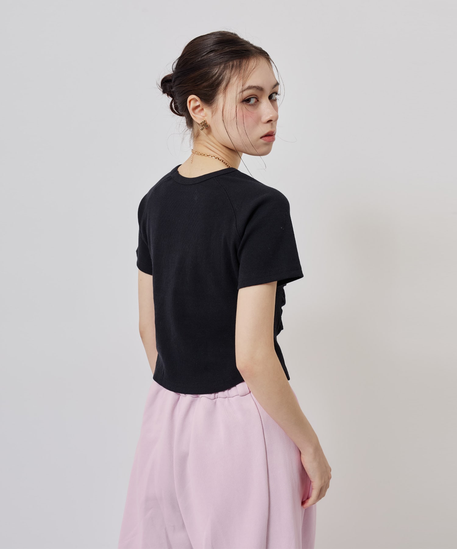 atmos pink Logo T-shirt BLACKの画像