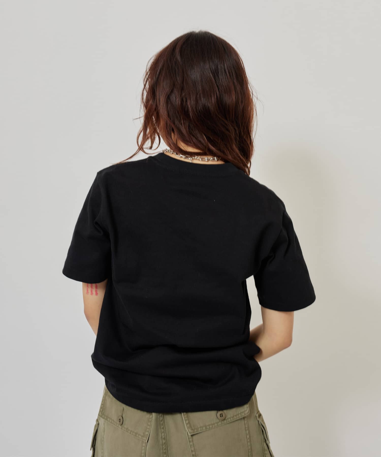 atmos pink Embroidery Logo T-shirt BLACKの画像