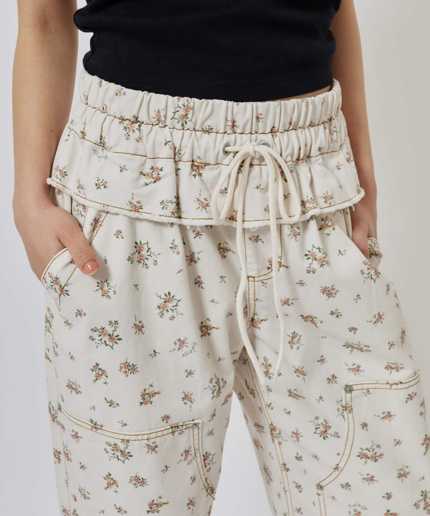 atmos pink Floral Double Knee Frill Pants WHITEの画像