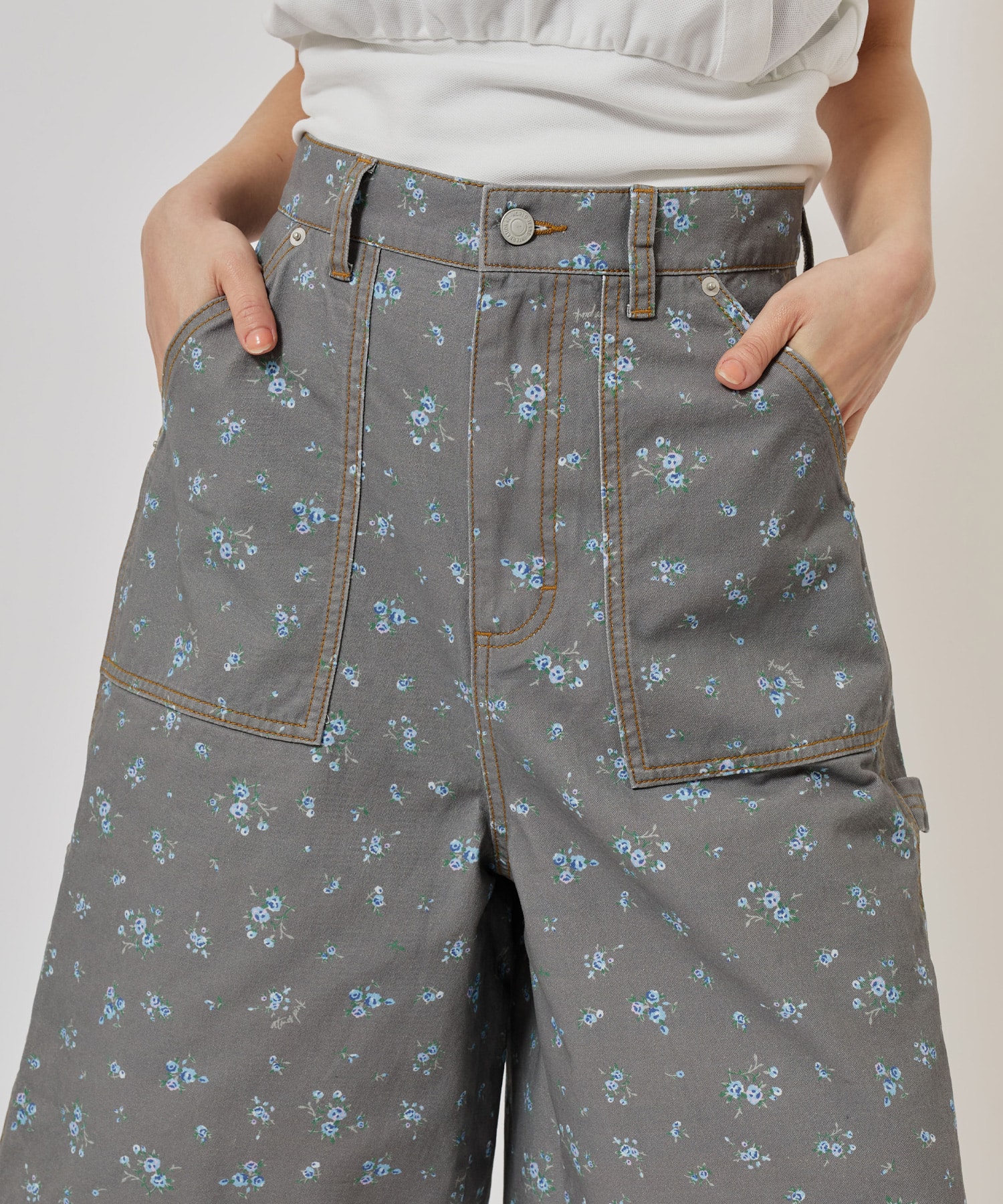 atmos pink Floral Work Half Pants BLACKの画像