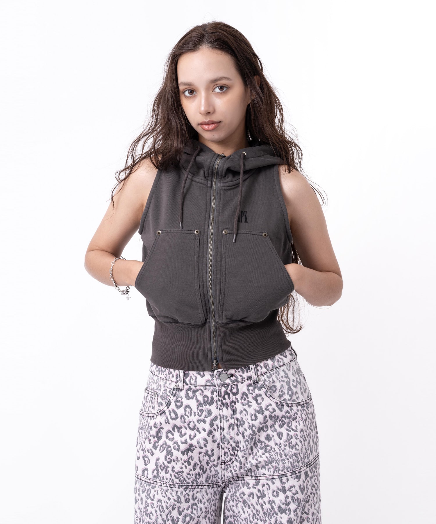 atmos pink No Sleeve Zip-up Hoodie BLACKの画像