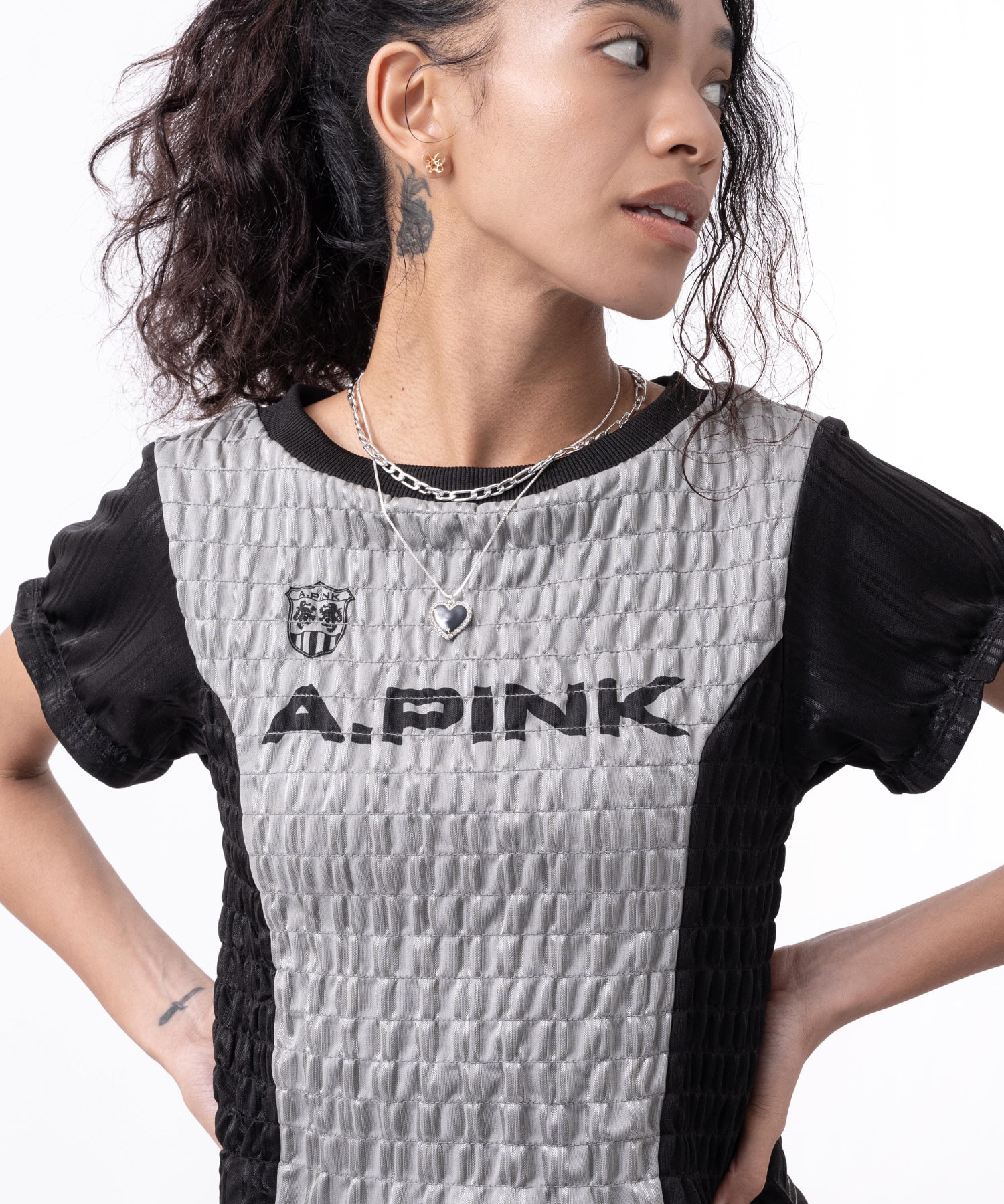 atmos pink Shirring Game T-shirt BLACKの画像