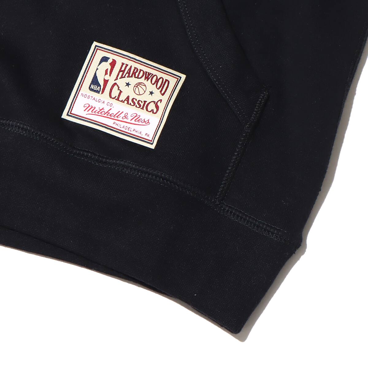 Mitchell & Ness NBA Off White Hoody Bulls BLACK 22FW-Iの画像