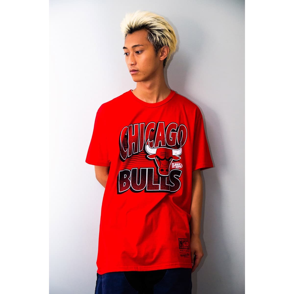 Mitchell & Ness NBA INCLINE STACKED TEE BULLS REDの画像