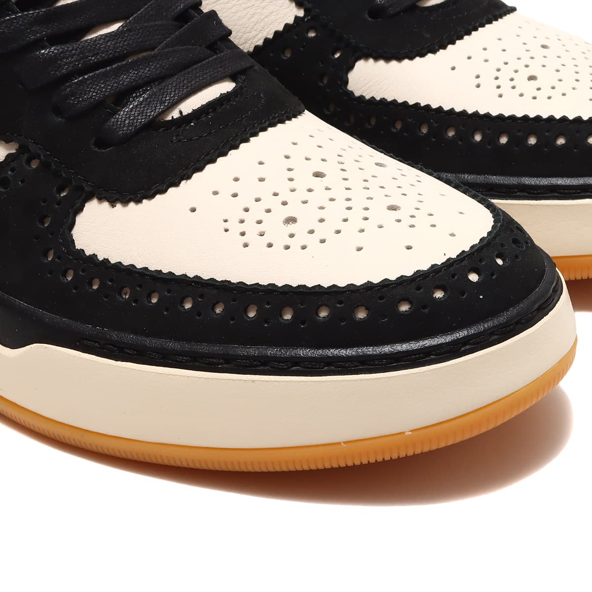 COLE HAAN × atmos GRANDPRO CROSSOVER IVORY/BLANC DE BLANC/BLACK/TAN