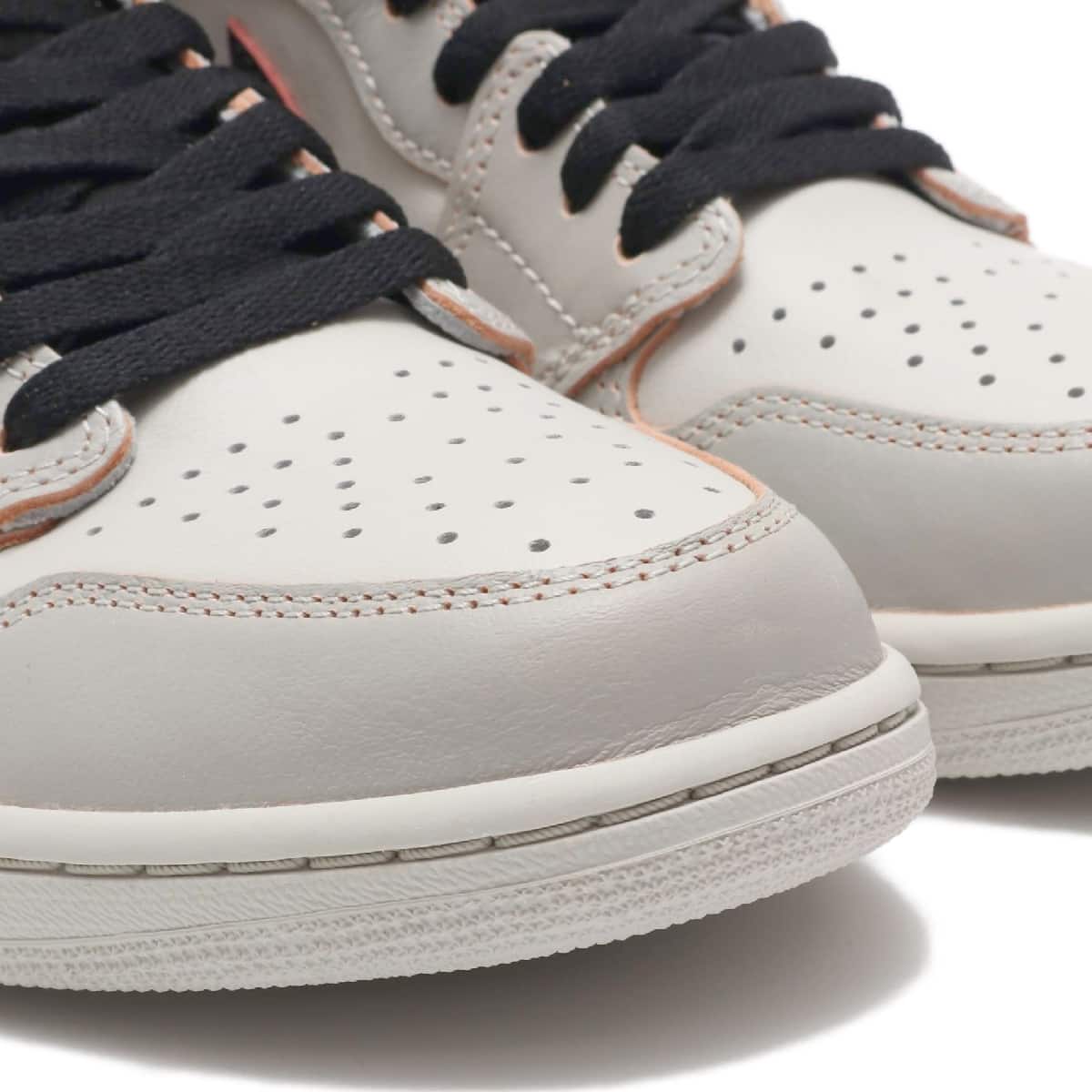 JORDAN BRAND AIR JORDAN 1 HIGH OG DEFIANT LT BONE/BLK-CRMSN TNT-HYPR PNK 19SU-Sの画像