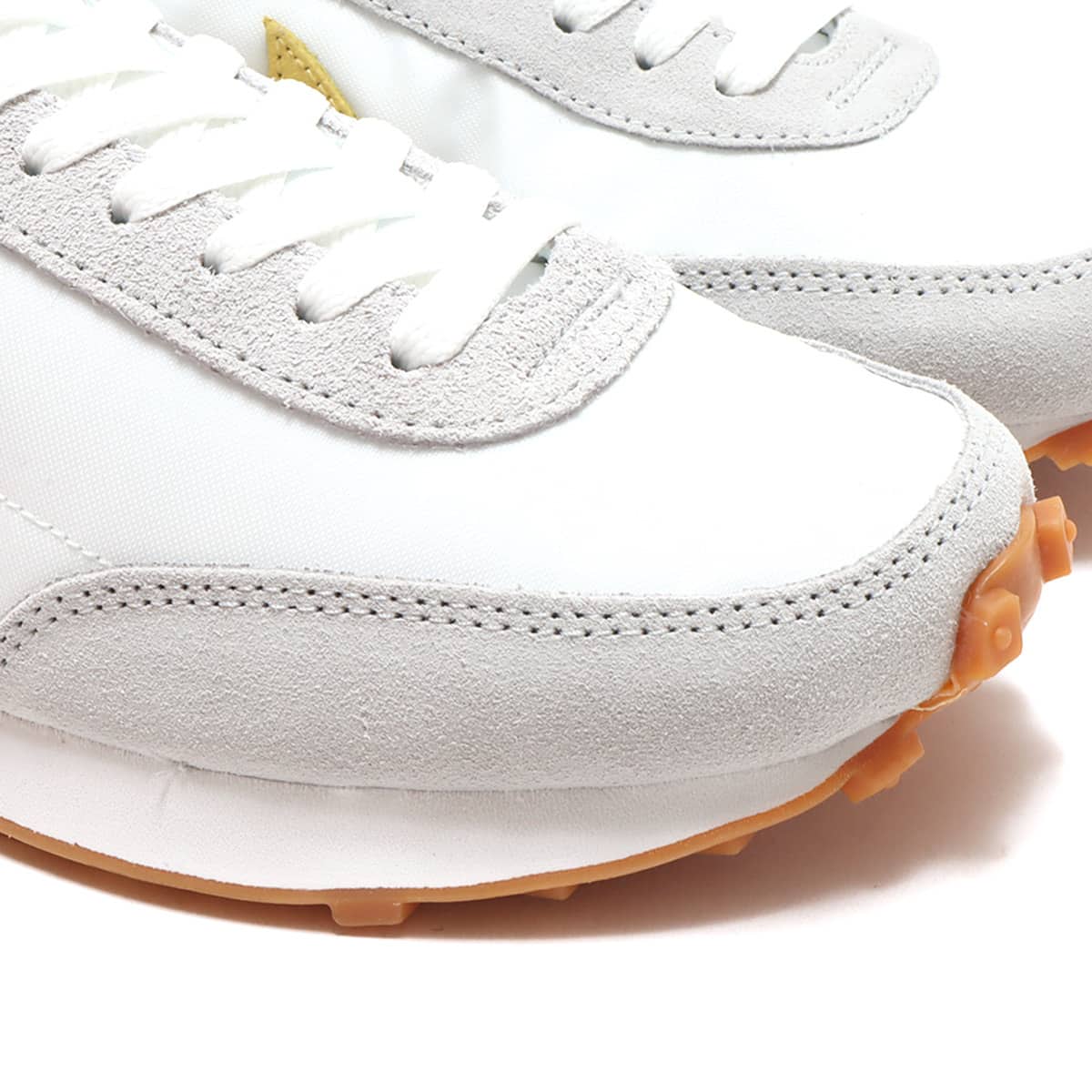 NIKE W DBREAK SUMMIT WHITE/SATURN GOLD-GREY FOG 21HO-Iの画像
