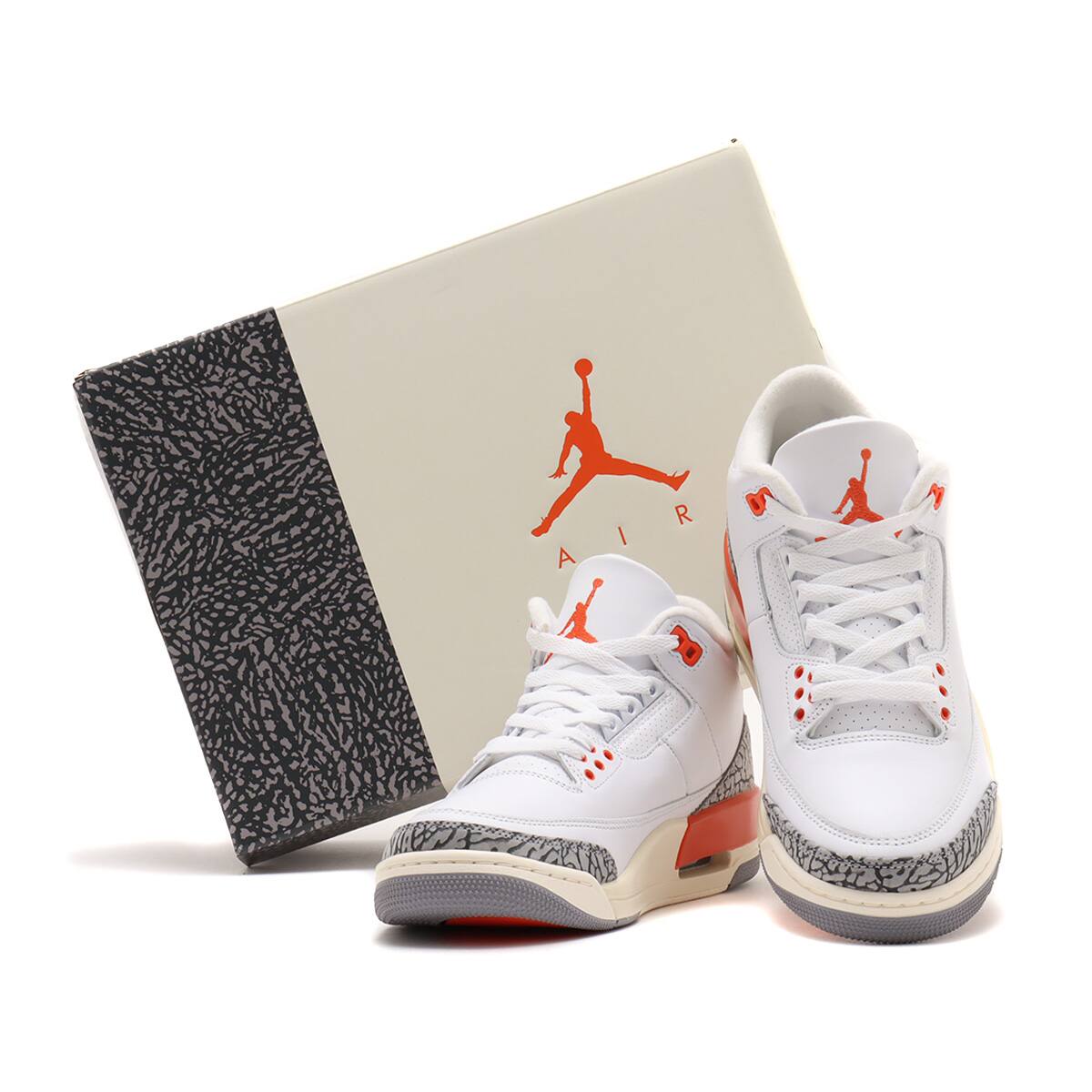 JORDAN BRAND WMNS AIR JORDAN 3 RETRO WHITE/COSMIC CLAY-SAIL-CEMENT GREY