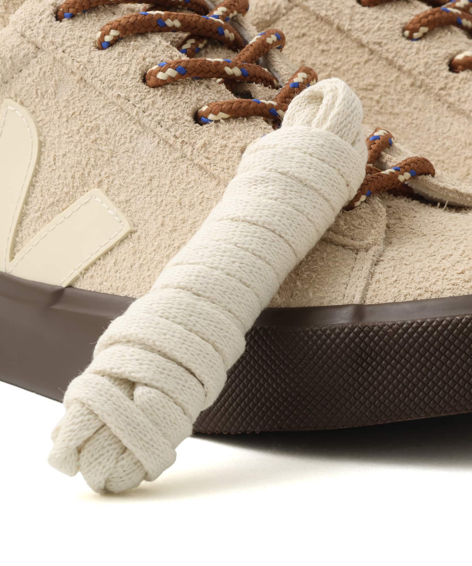 VEJA Campo ALMOND-PIERREの画像