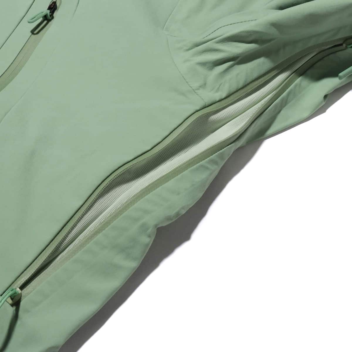 DESCENTE ALLTERRAIN HARD SHELL JACKET CREAS STORM GREEN 19SP-Iの画像