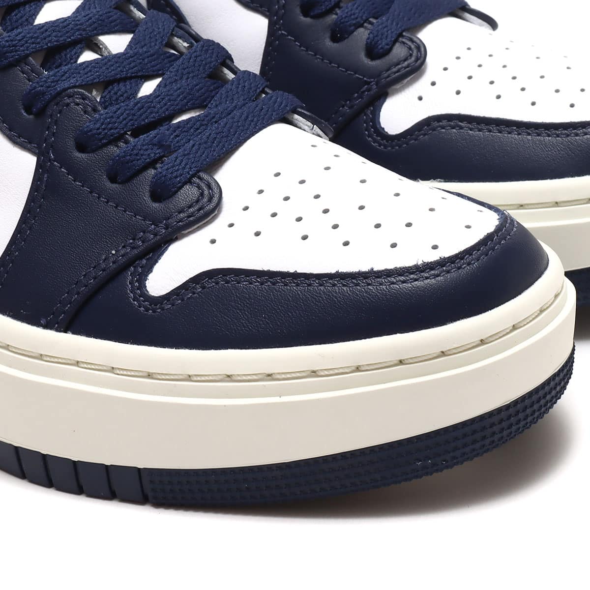 JORDAN BRAND WMNS AIR JORDAN 1 ELEVATE LOW WHITE/MIDNIGHT NAVY 