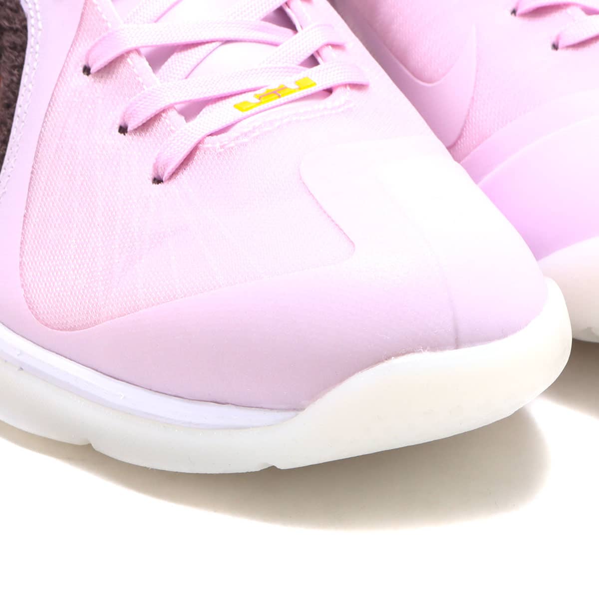 NIKE LEBRON IX REGAL PINK/MULTI-COLOR-VELVET BROWNの画像