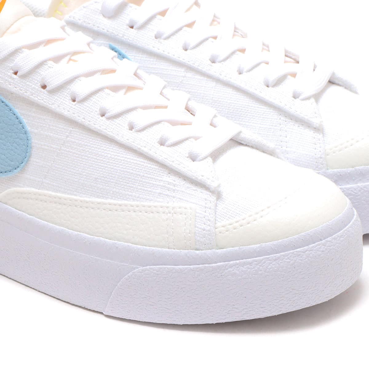 NIKE W BLAZER LOW PLATFORM SE NN WHITE/BOARDER BLUE-PINK OXFORD  22SP-I|atmos（アトモス） 公式オンラインストア