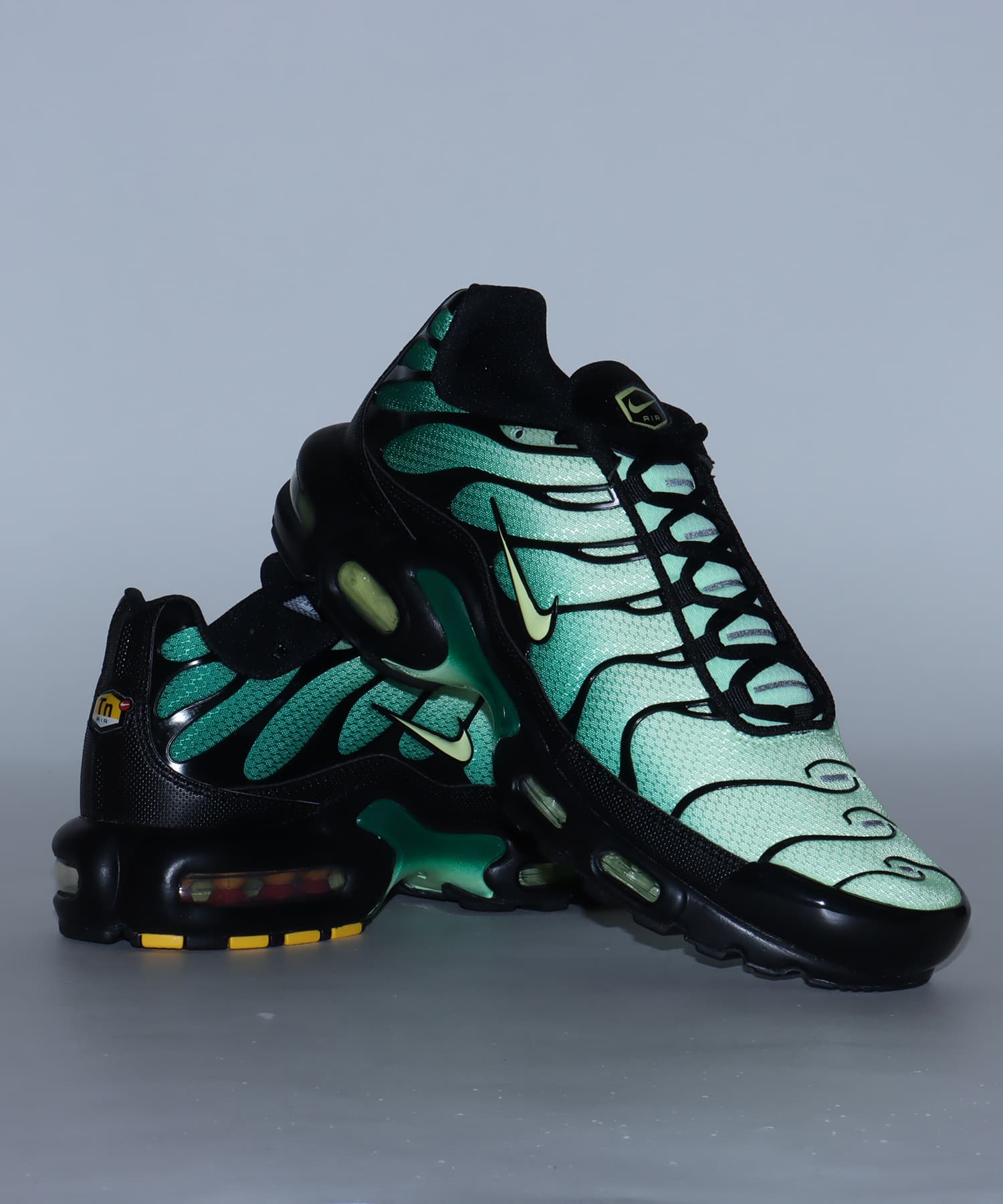 NIKE AIR MAX PLUS VAPOR GREEN/LT LEMON TWIST-MALACHITEの画像