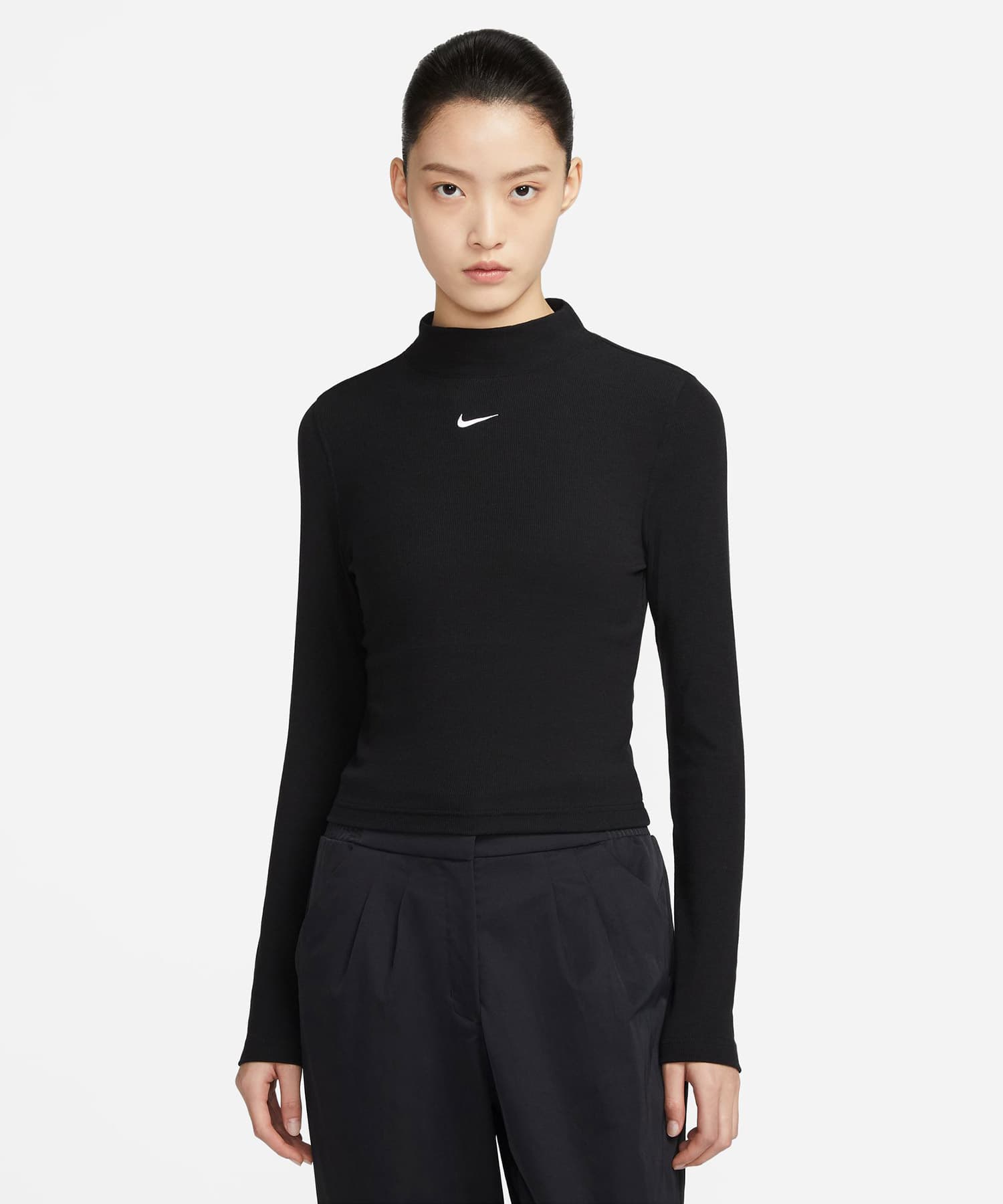 NIKE AS W NSW ESSNTL RIB MOCK LS TO BLACK/WHITE の画像