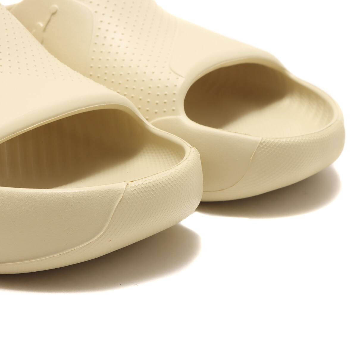 JORDAN BRAND JORDAN POST SLIDE TEAM GOLD/TEAM GOLD 23FA-Iの画像