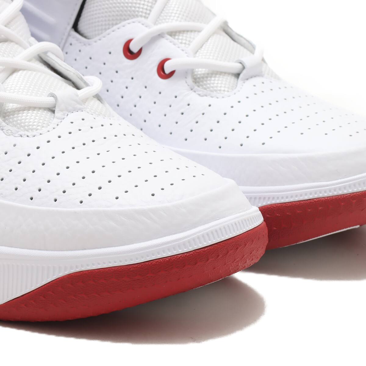 JORDAN BRAND JORDAN MAX AURA 5 WHITE/BLACK-VARSITY RED-WOLF GREY 23HO-Iの画像