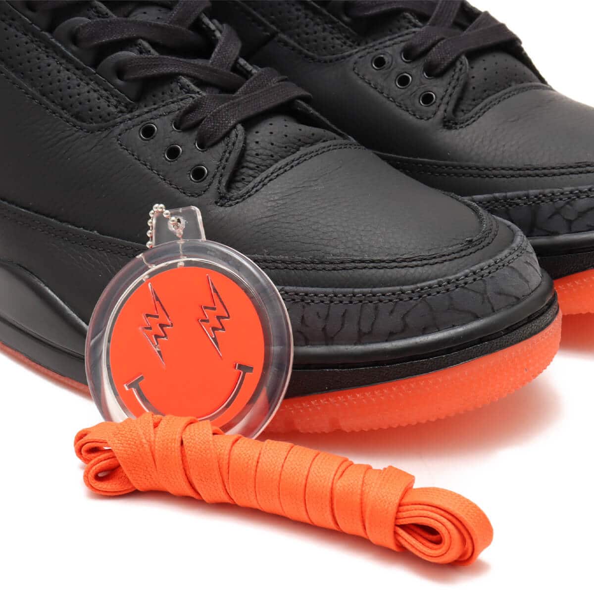 JORDAN BRAND AIR JORDAN 3 RETRO SP BLACK/SOLAR FLARE-TOTAL CRIMSON-ABYSS の画像