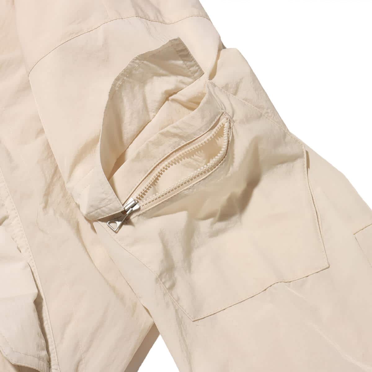 JORDAN BRAND AS M J ESS STMT LTWT RNGD JKT LEGEND LT BROWN の画像