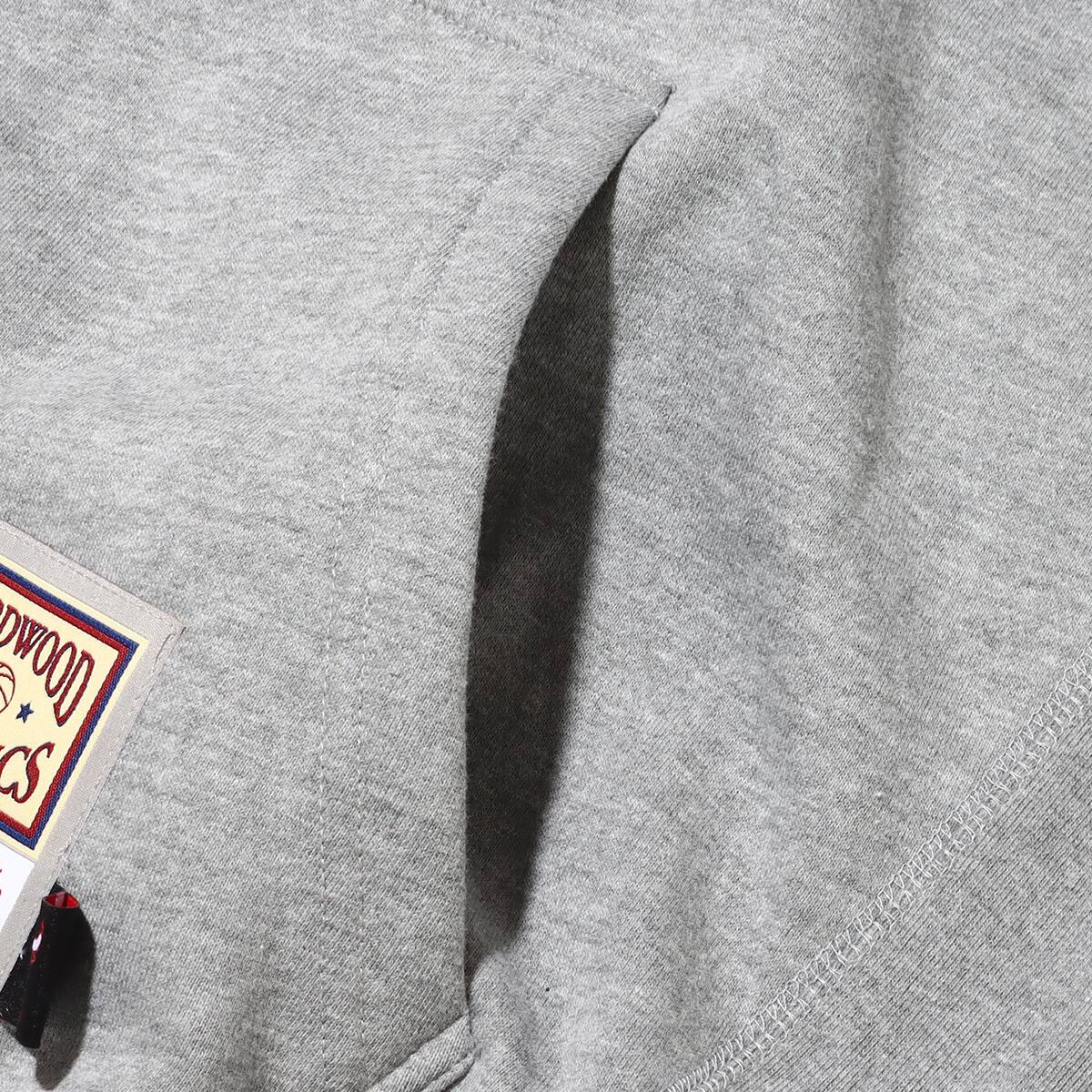 Mitchell & Ness Camo Hoody Bulls GRAY 22FW-Iの画像