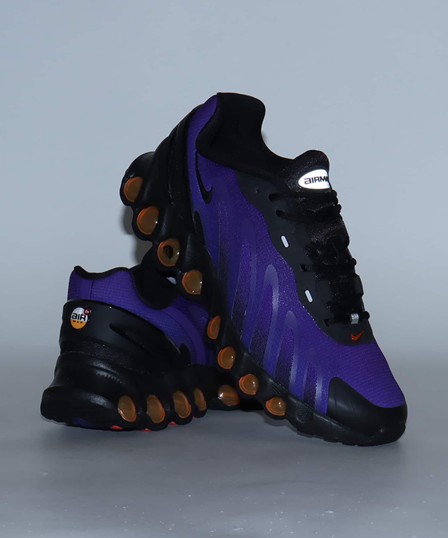 NIKE AIR MAX DN8 BLACK/FIERCE PURPLE-INDIGO BURSTの画像