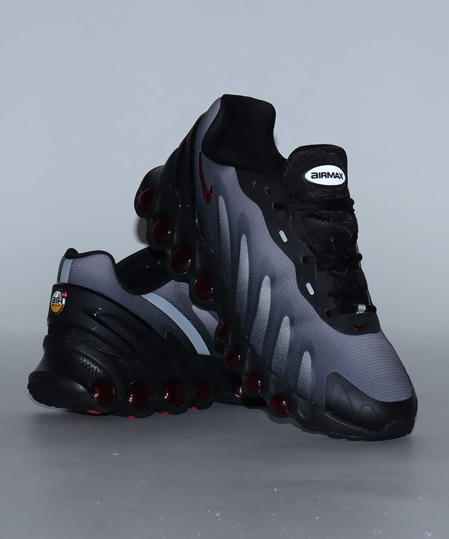 NIKE AIR MAX DN8 BLACK/GYM RED-ANTHRACITE-PURE PLATINUMの画像