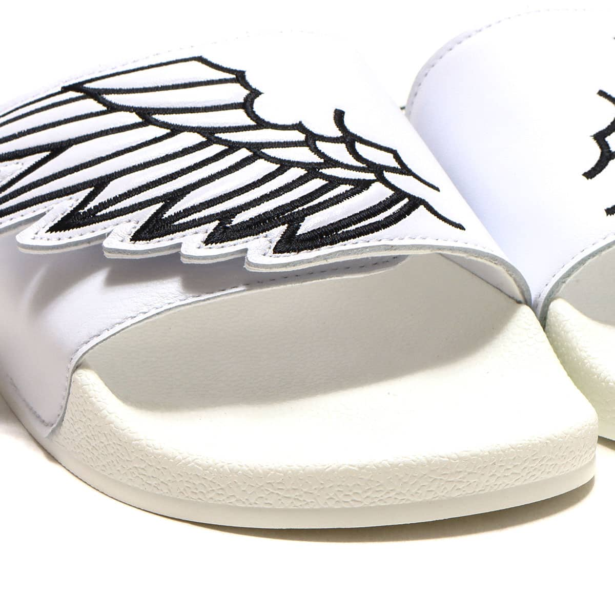 adidas JS MONOGRAM ADILETTE WINGS FOOTWEAR WHITE/CORE BLACK