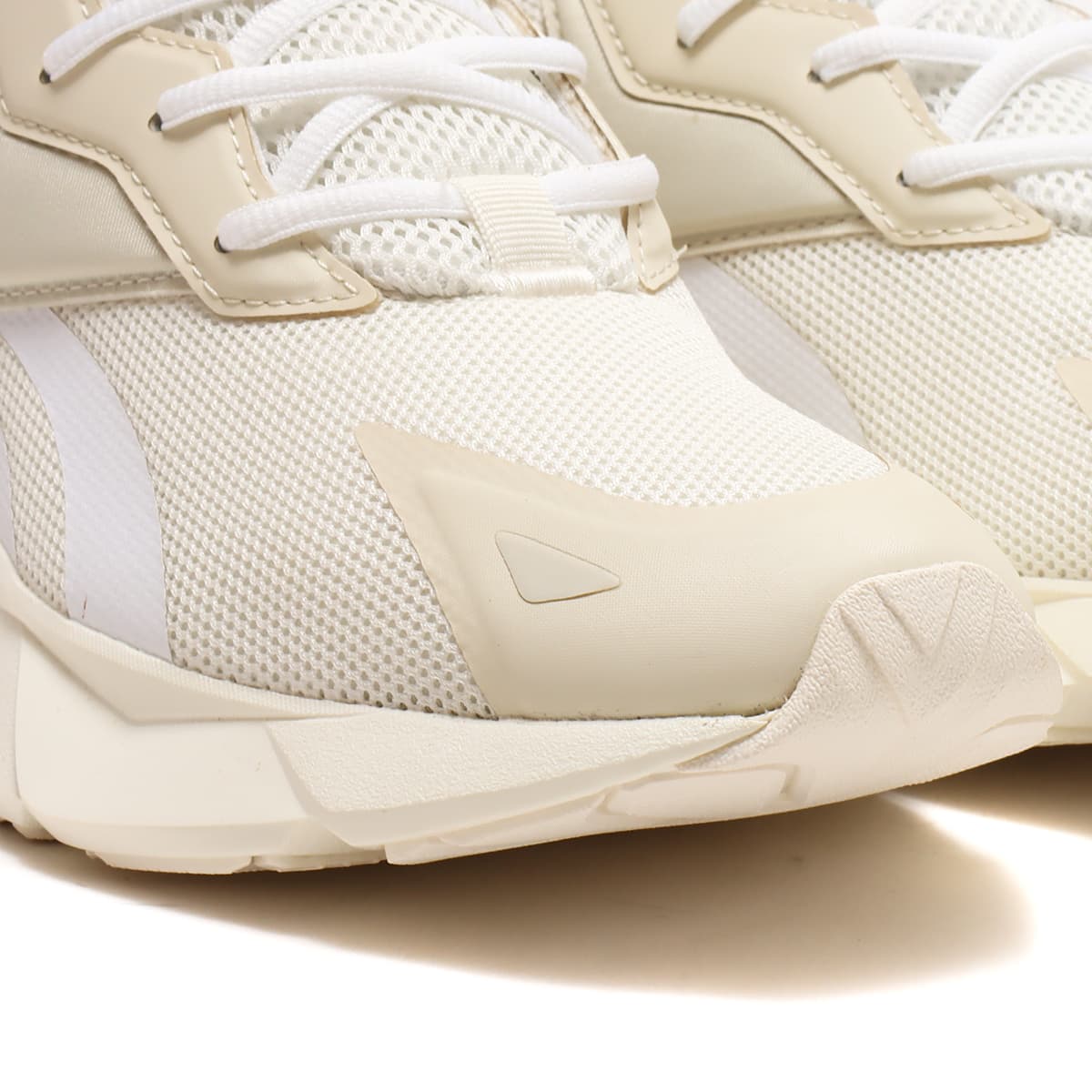 Reebok HEXALITE LEGACY FOOTWARE WHITE/ALABASTER/CHALK 22FW-Iの画像