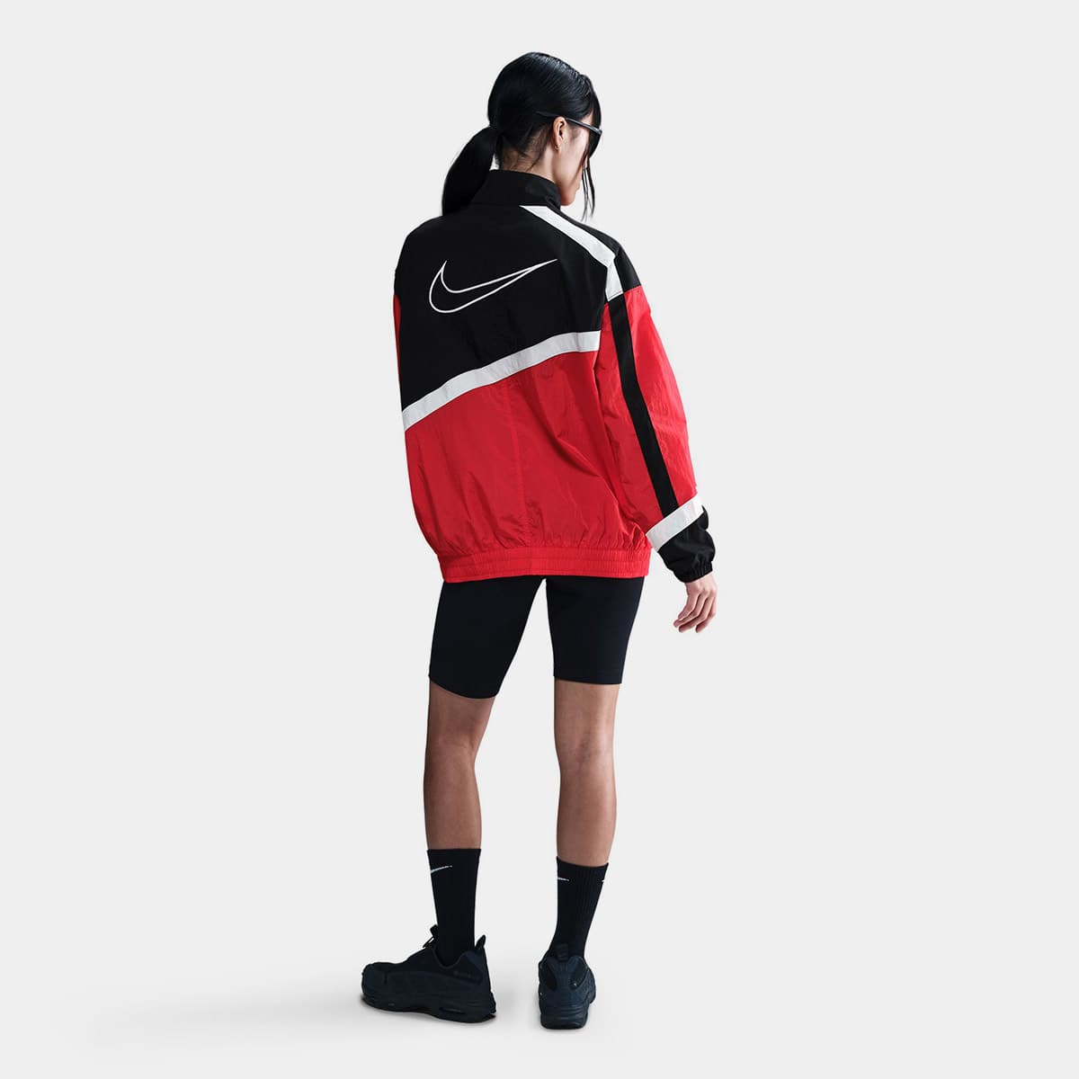 NIKE AS W NSW STREET WVN JKT UNIVERSITY RED/BLACK/SAIL/SAIL