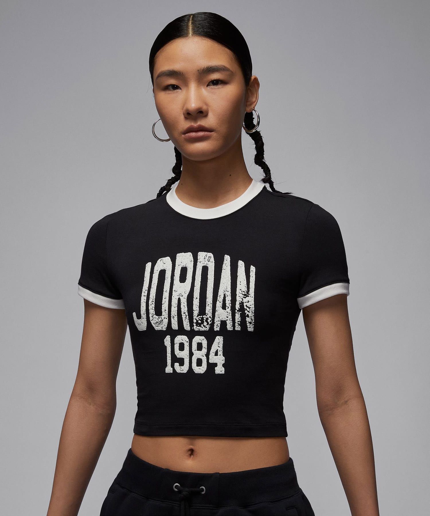 JORDAN BRAND AS W J SS SLIM CROP GFX TEE 84 BLACKの画像