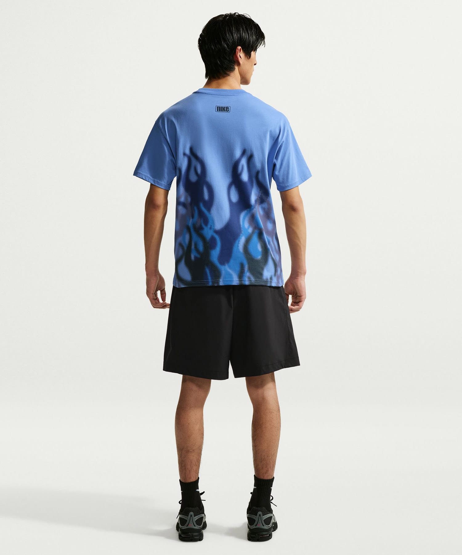 NIKE AS U NSW TEE OC GENDER NEUTRAL POLARの画像