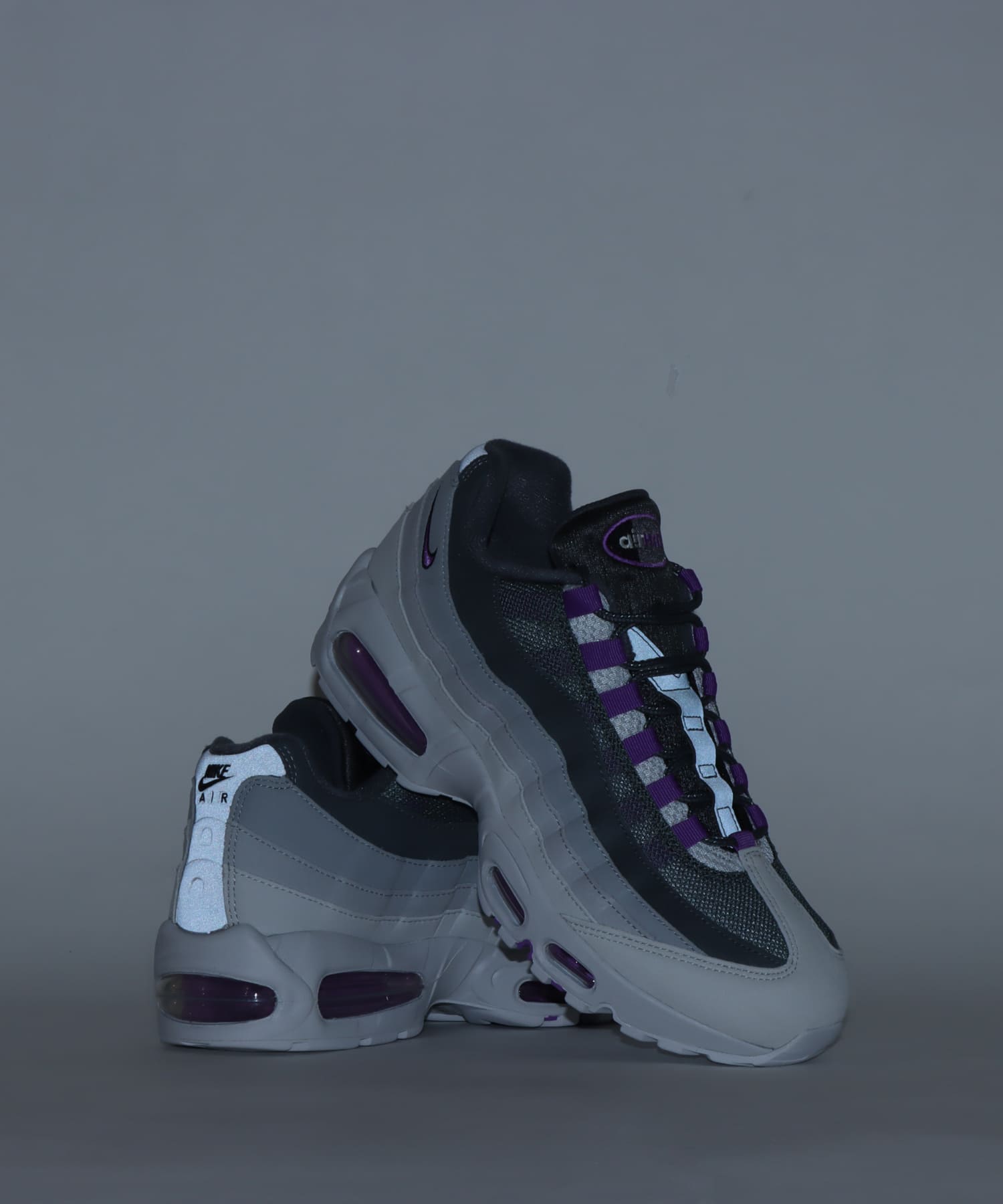 NIKE AIR MAX 95 BIGBUBBLE PHOTON DUST/BRIGHT VIOLET-DARK GREYの画像