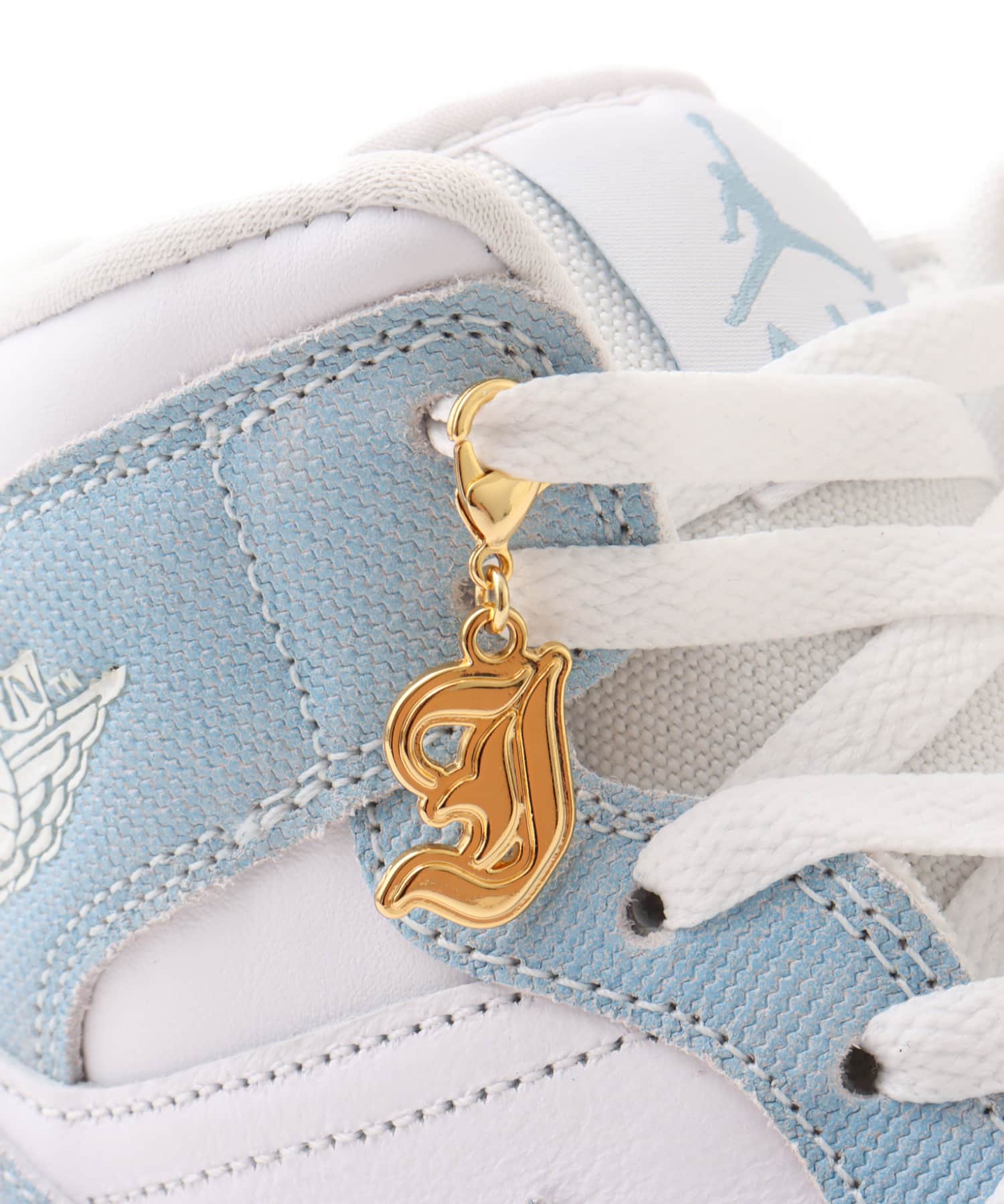 JORDAN BRAND WMNS AIR JORDAN 1 MID SE WHITE/WORN BLUE-SAIL-GUM LIGHT BROWNの画像