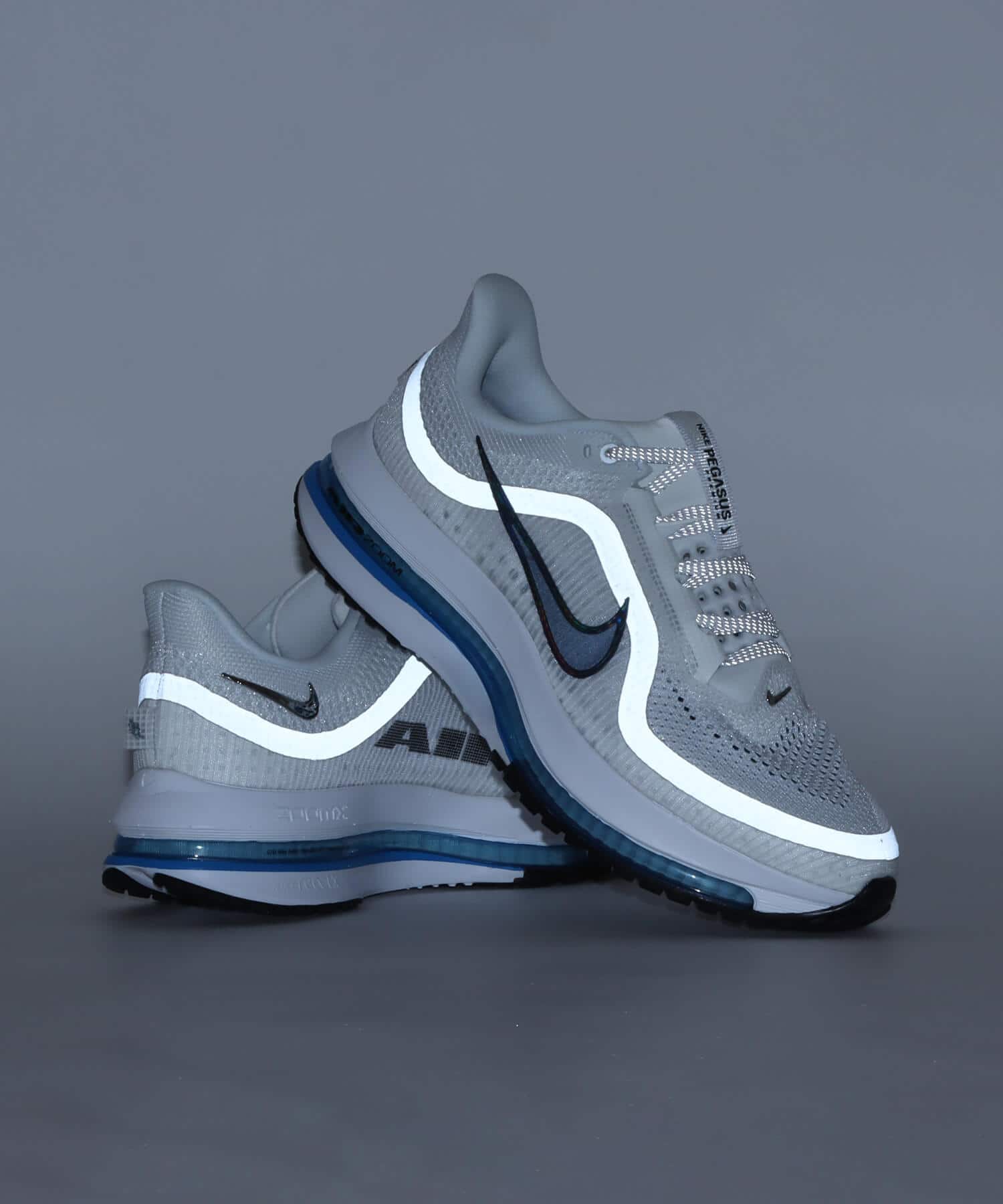 NIKE PEGASUS PREMIUM WHITE/BLACK-PHOTO BLUE-PURE PLATINUMの画像