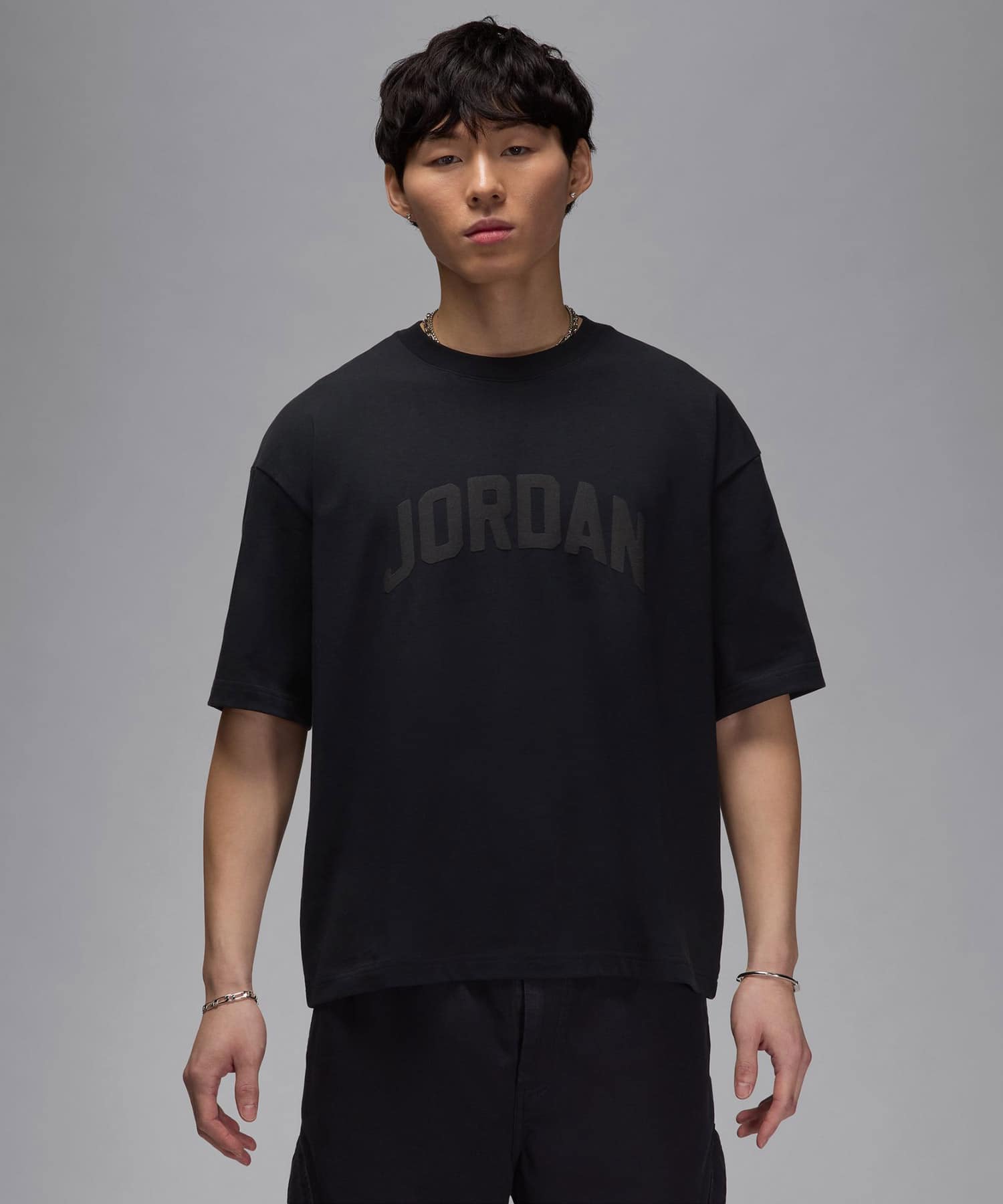 JORDAN BRAND M J FLT ESS BOXY SS CREW BLACK/BLACKの画像