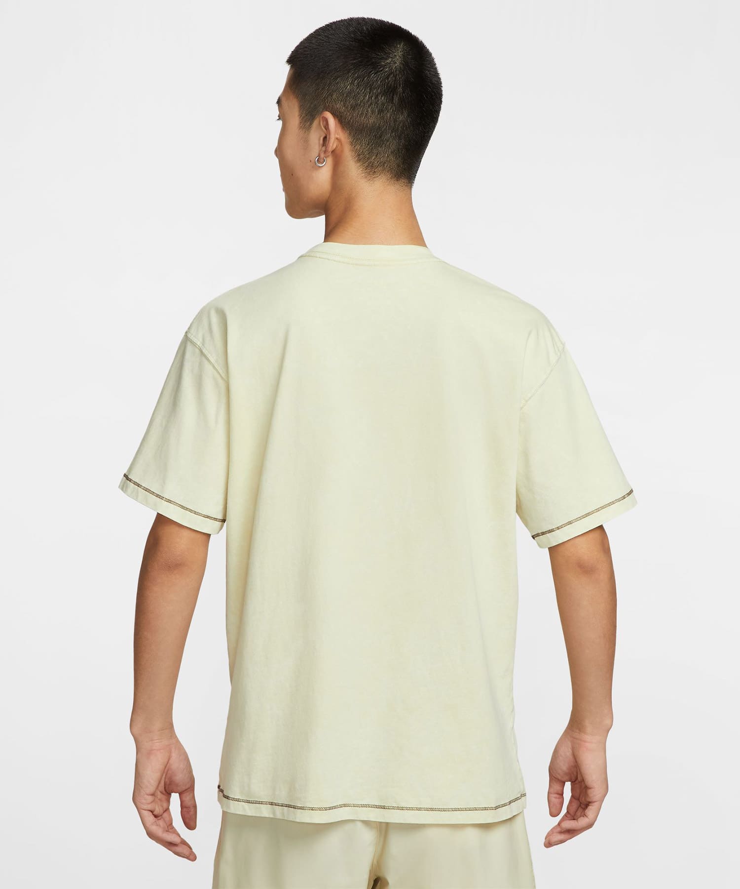 NIKE AS U NSW TEE M90 OC PCKT VNTG LT KHAKIの画像
