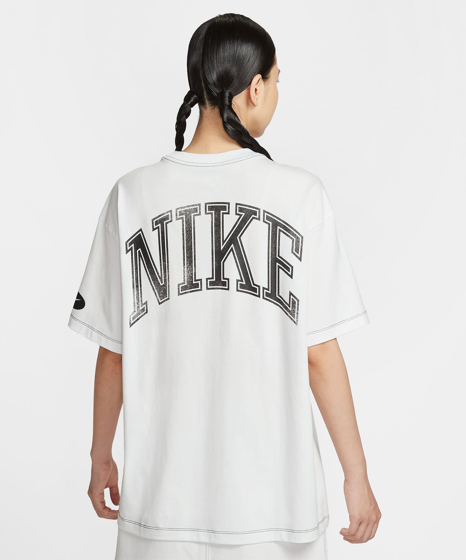NIKE AS W NSW STREET SS OS TEE SUMMIT WHITEの画像