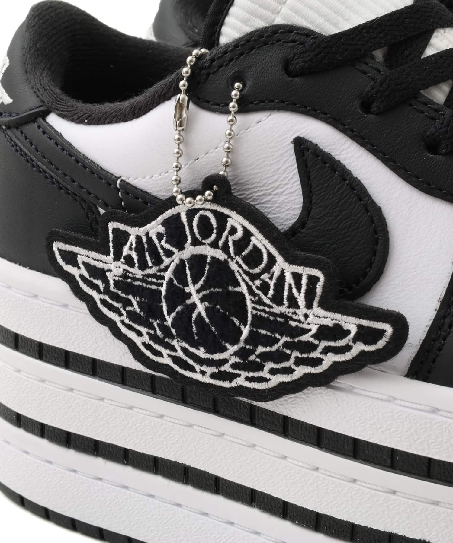 JORDAN BRAND WMNS AIR JORDAN 1 TRIPLE STACK BLACK/WHITEの画像