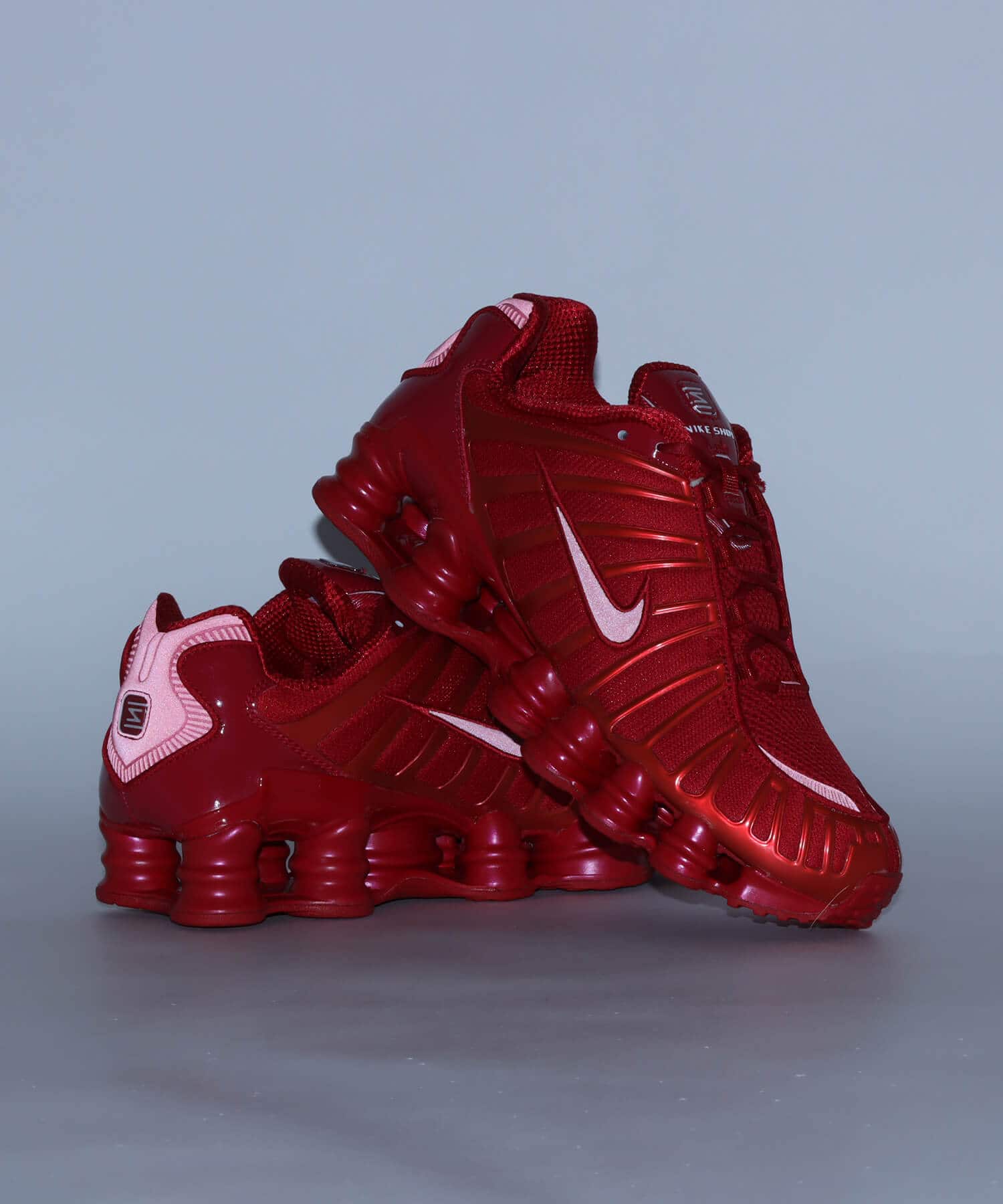 NIKE W SHOX TL GYM RED/WHITE-GYM REDの画像