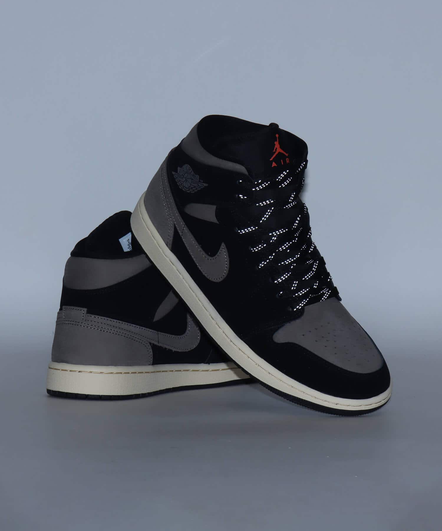 JORDAN BRAND AIR JORDAN 1 MID SE BLACK/OLIVE GREY-LT WILD MANGOの画像