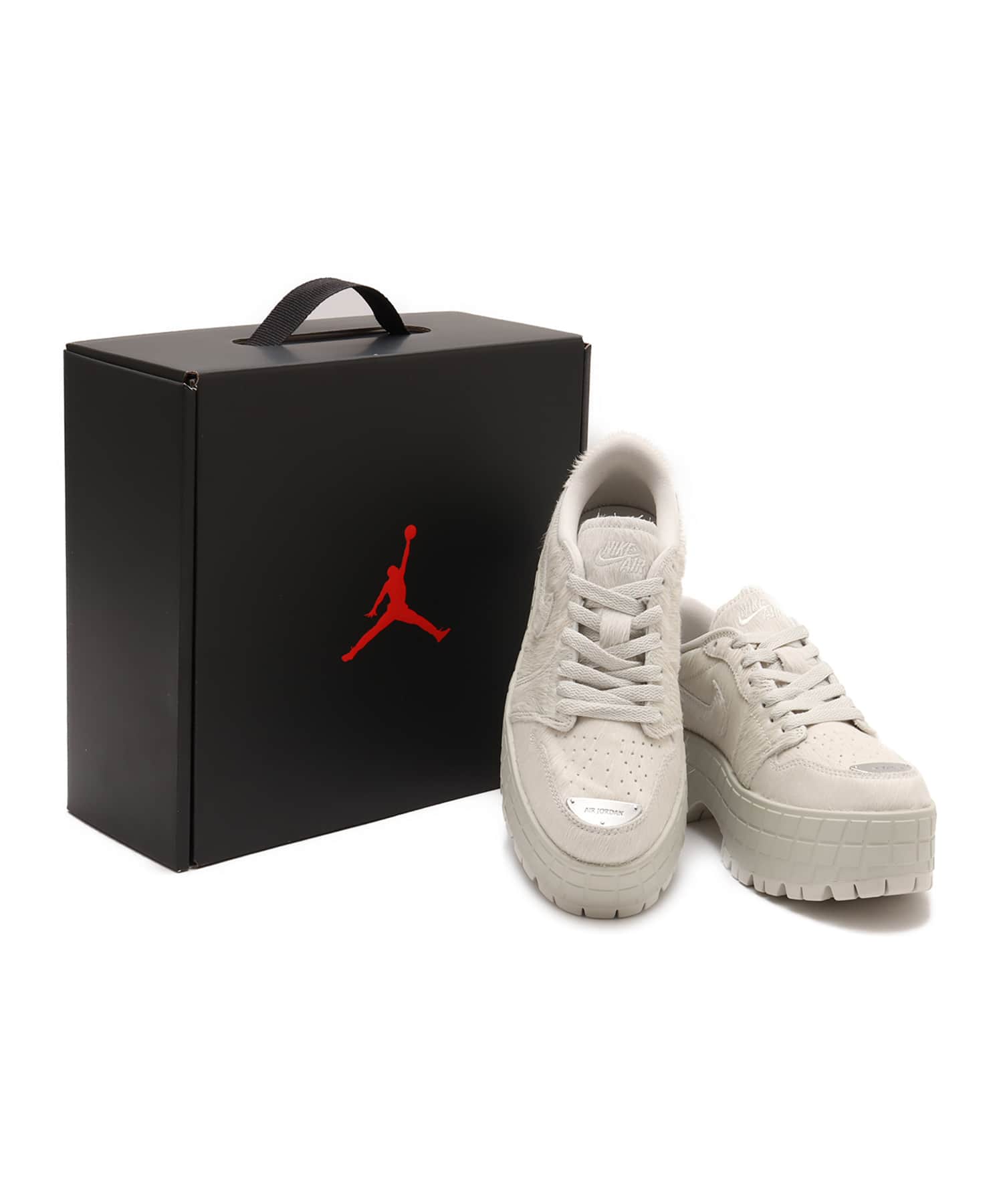 JORDAN BRAND W AIR JORDAN 1 BROOKLYN LOW LIGHT BONE/METALLIC SILVERの画像