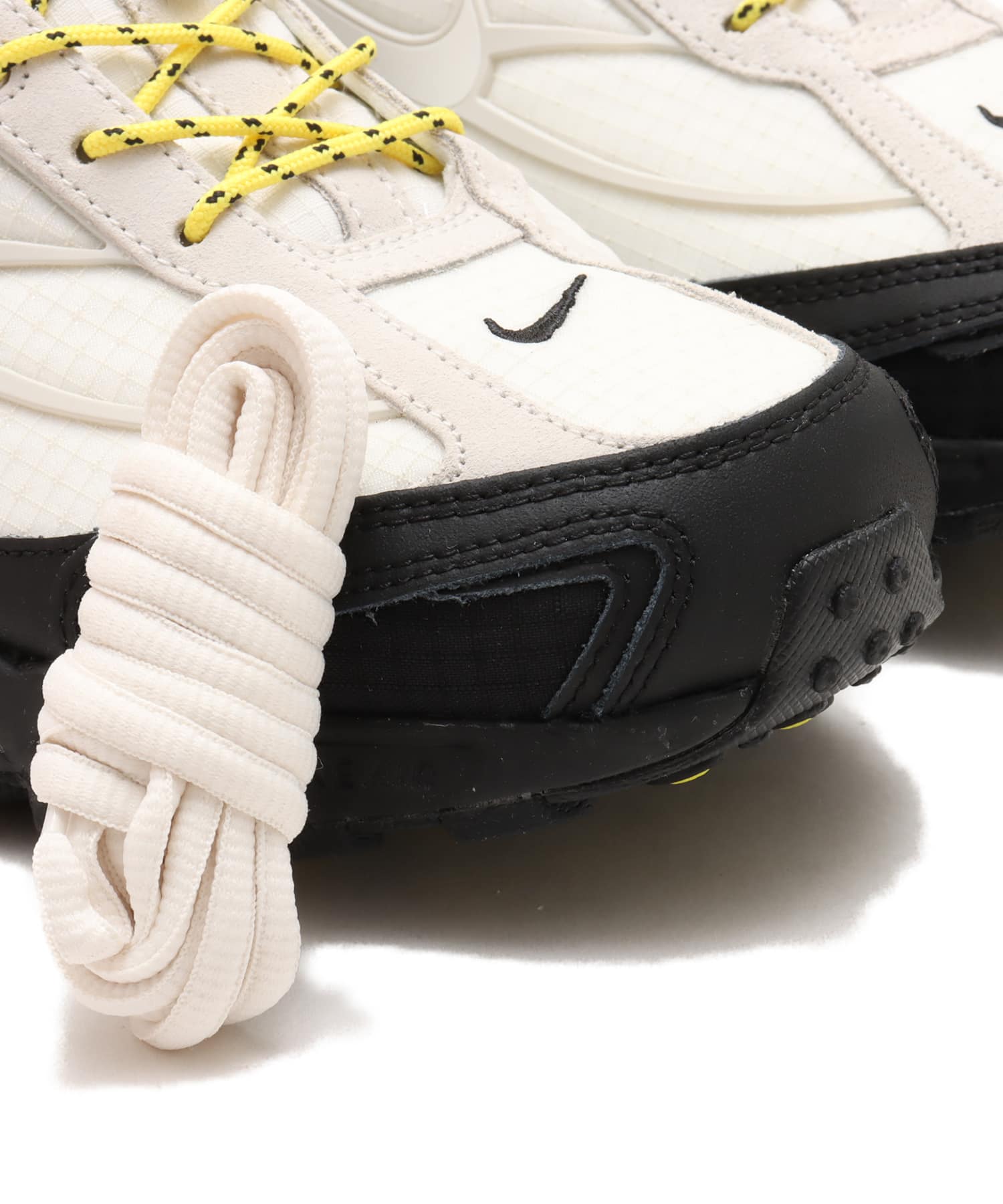 NIKE SHOX RIDE 2 BLACK/SAIL-PHANTOM-REFLECT SILVERの画像
