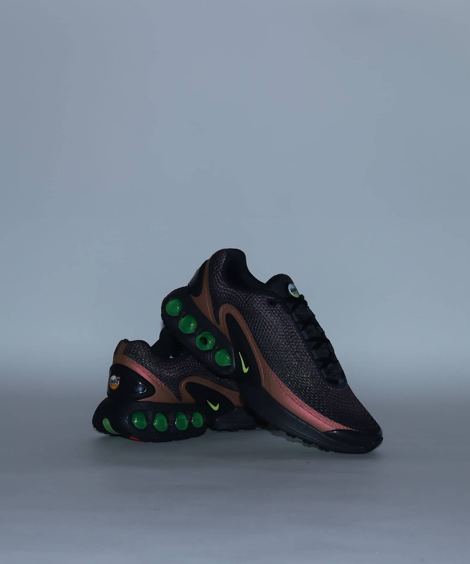 NIKE AIR MAX DN OFF NOIR/LT LEMON TWIST-LT BRITISH TANの画像