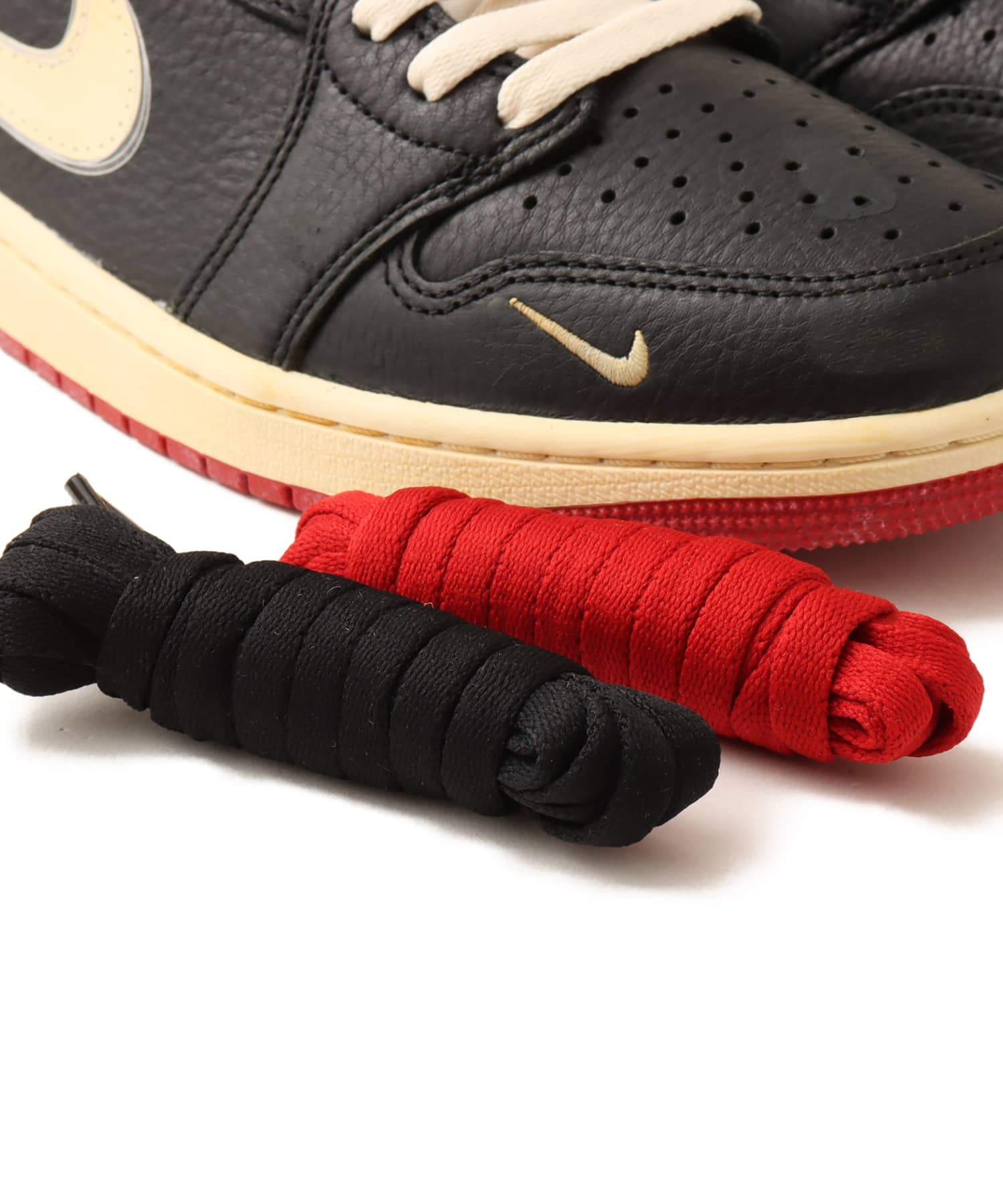 JORDAN BRAND AIR JORDAN 1 RETRO LW OG NITRO BLACK/MUSLIN-VARSITY REDの画像