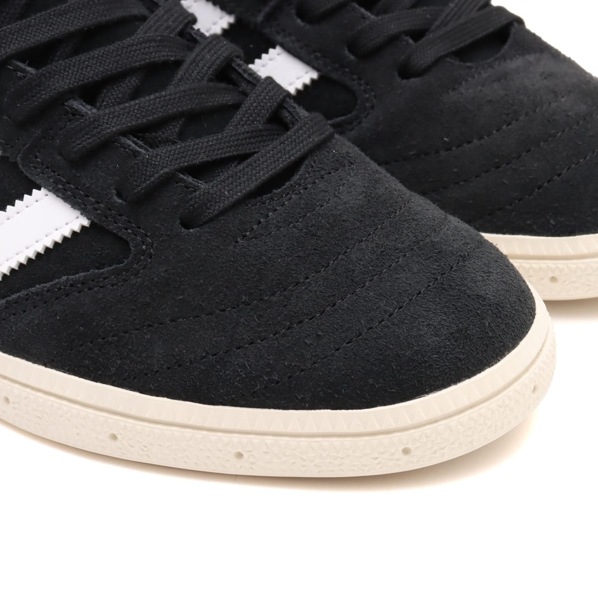 adidas BUSENITZ VINTAGE CBLACK/FTWWHT/CWHITEの画像