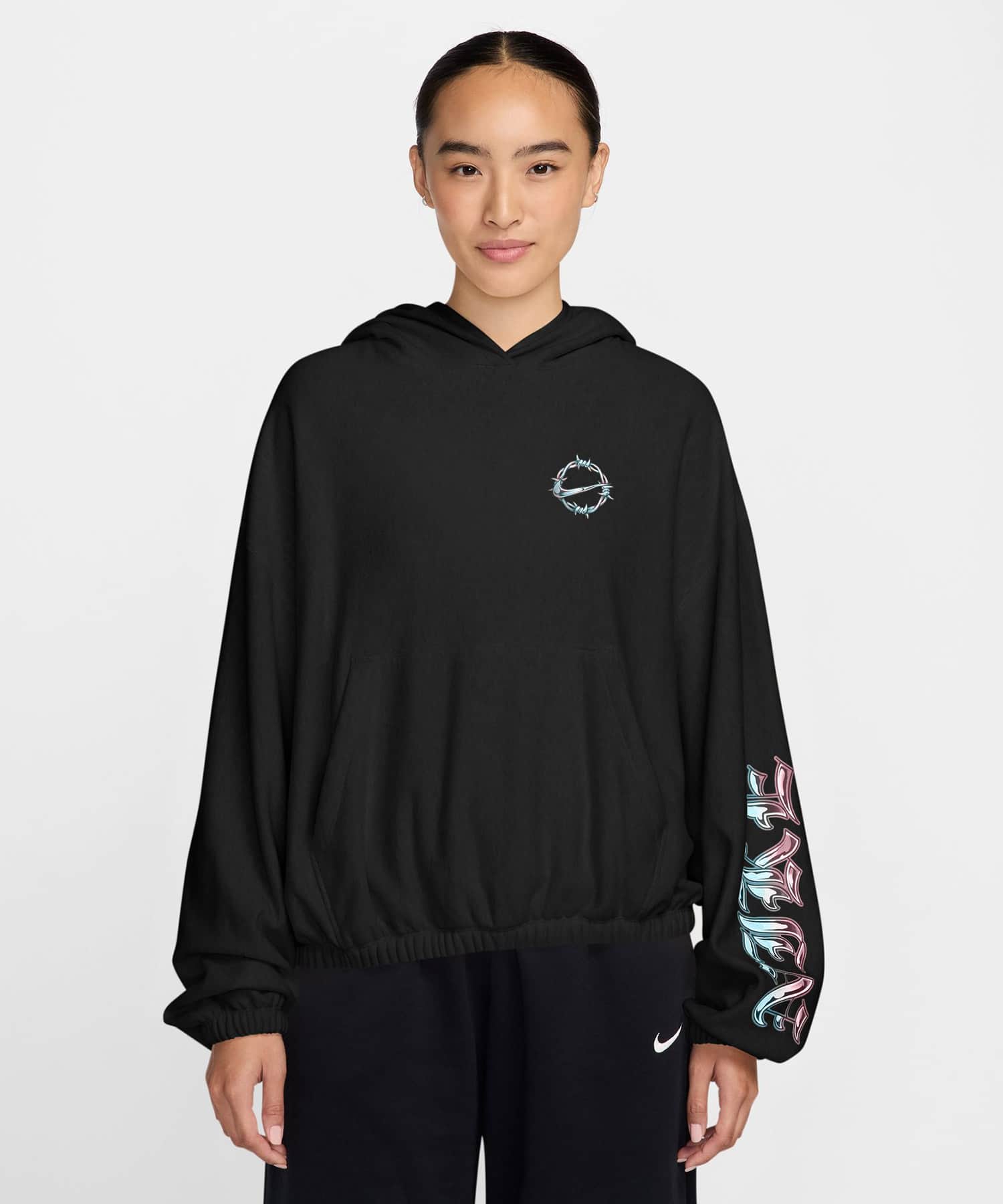 NIKE AS W NSW STREET GFX PO HDY S BLACKの画像