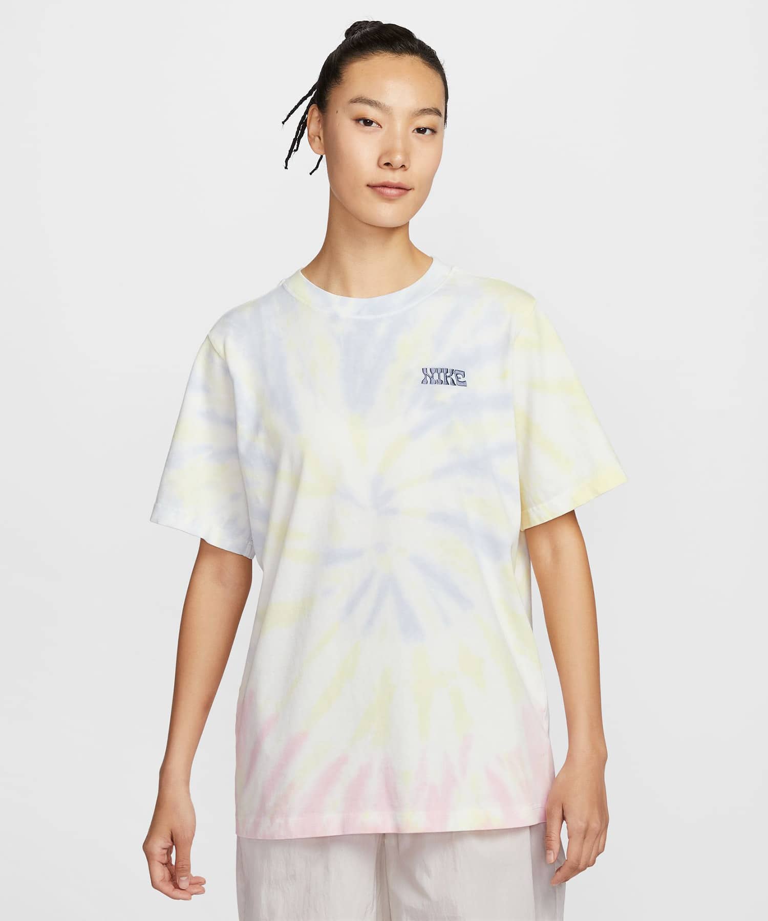 NIKE AS W NSW TEE GCEL WHITEの画像