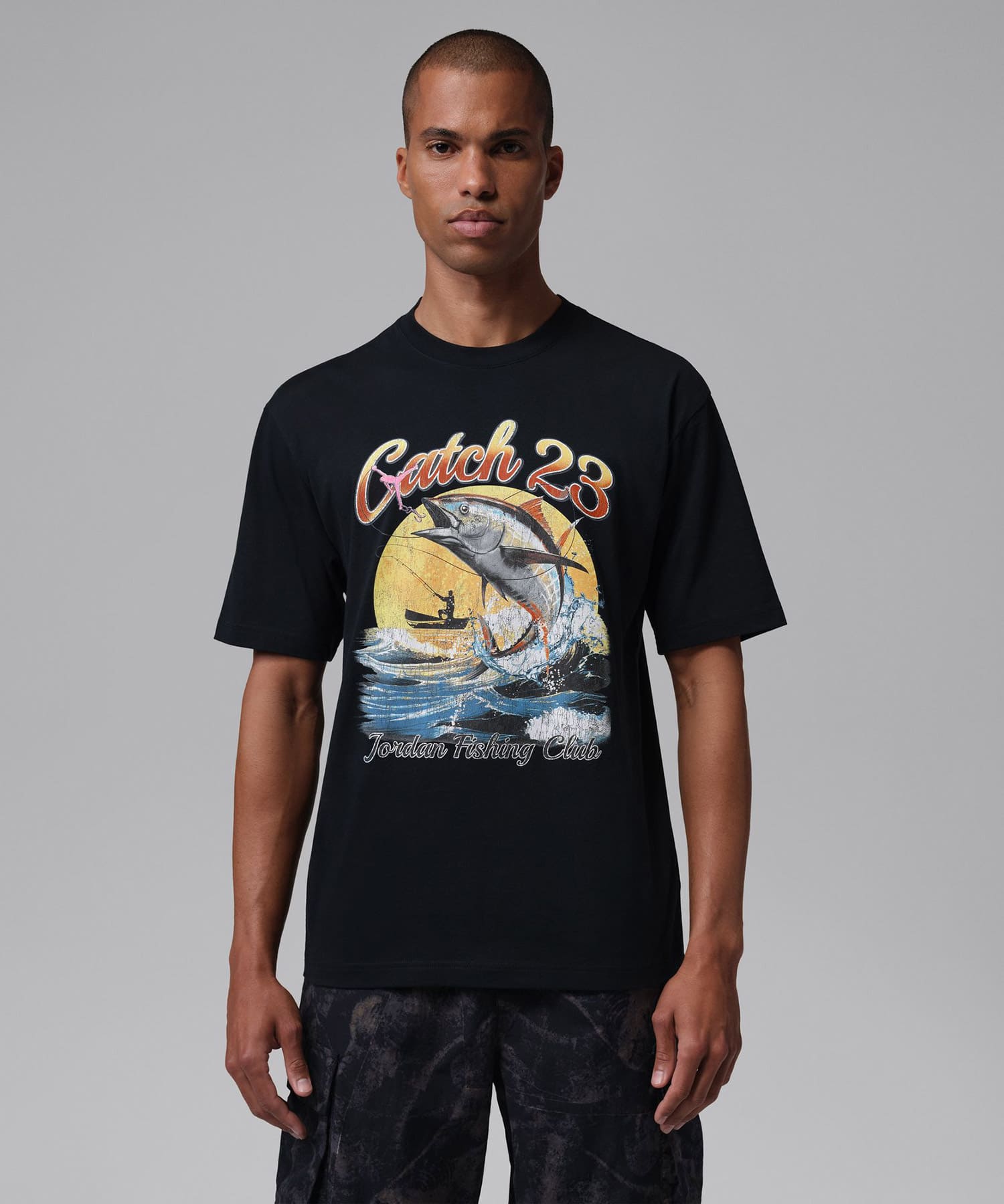 JORDAN BRAND M J NC FISH GFX SS CREW BLACK/(WHITE)の画像