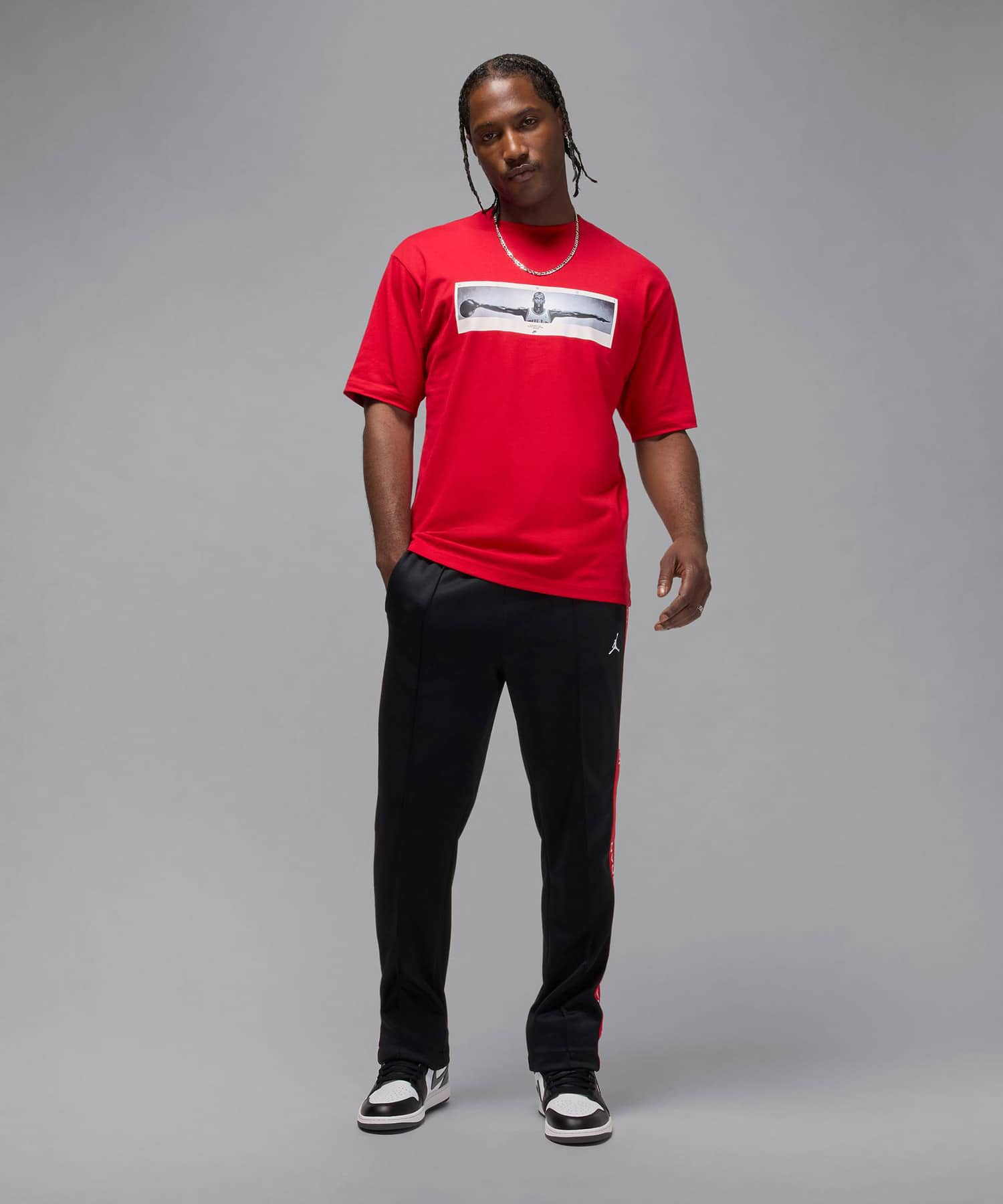 JORDAN BRAND M J NC WINGS PHOTO SS CREW GYM RED/BLACKの画像